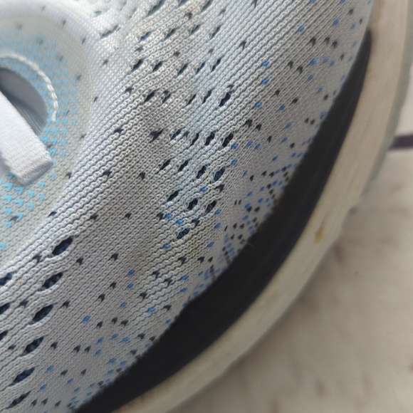 New Balance 880 sneakers, gym shoes, light blue, women's size 12 - Picture 11 of 14